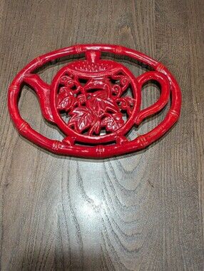 Bamboo Influence Red Cast Iron Teapot Trivet With Plastic Feet. 8x6 Inches. EUC